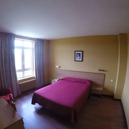 Hotel Dunas De Oyambre 2*